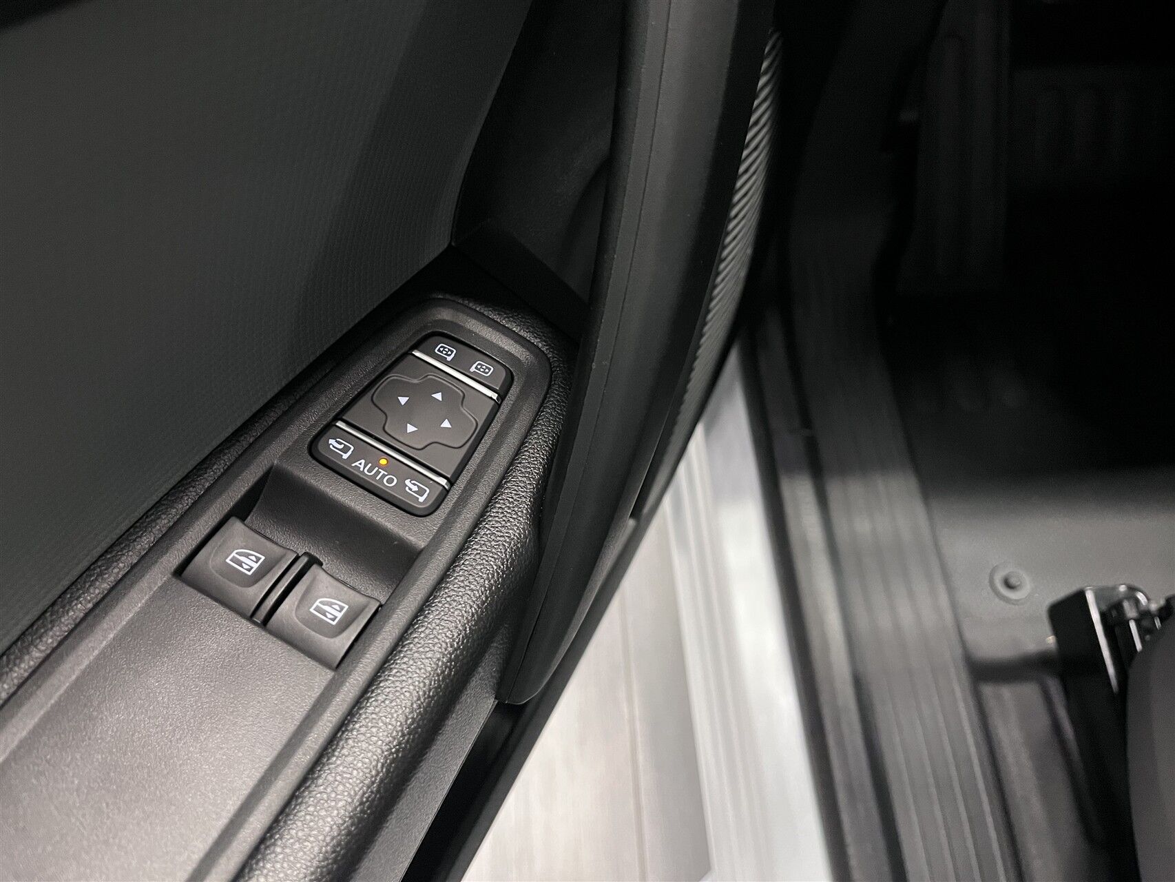 Billede af Nissan Townstar L2 3 Sæder EL N-Connecta 122HK Van Aut.