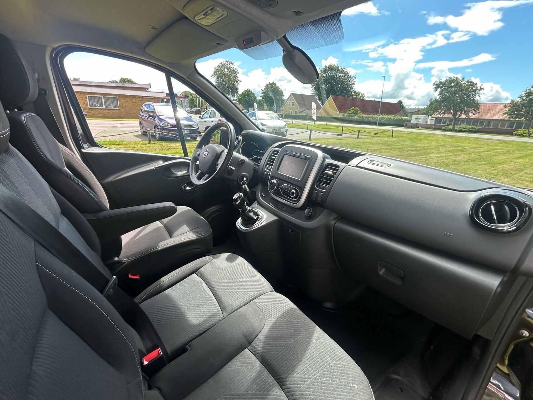 Billede af Nissan NV 300 L2H1 2,0 DCi Working Star 145HK Van 6g