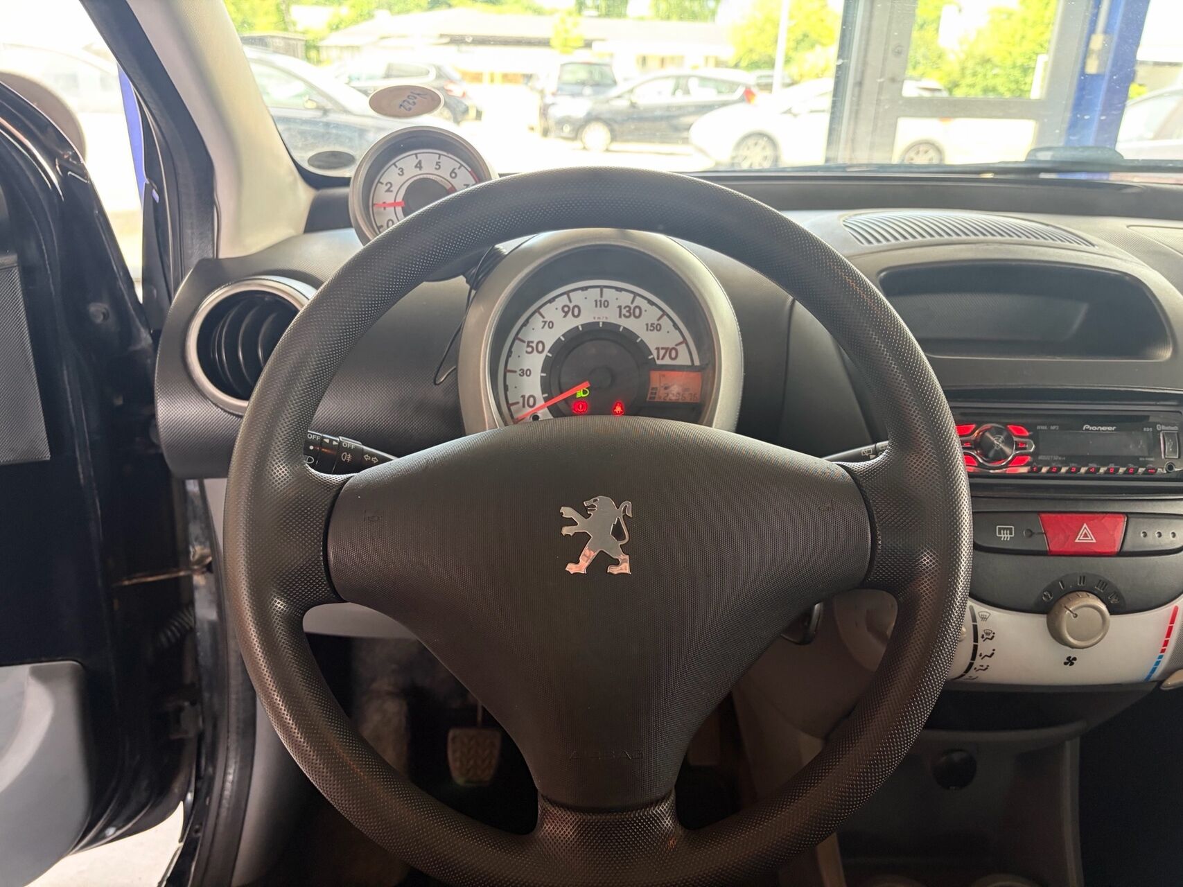 Billede af Peugeot 107 1,0 12V Urban 68HK 5d