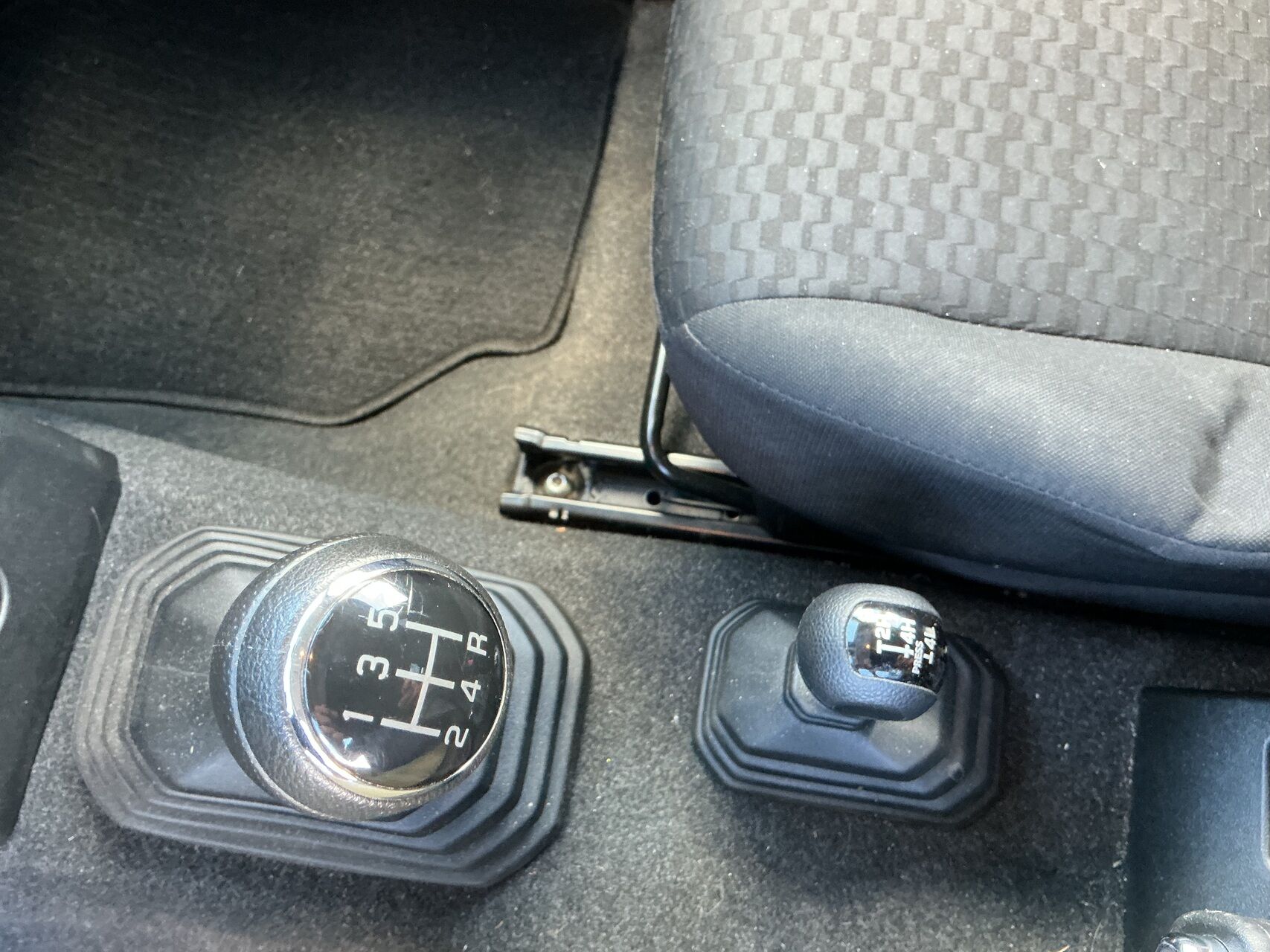 Billede af Suzuki Jimny 1,5 Active AllGrip 102HK 3d