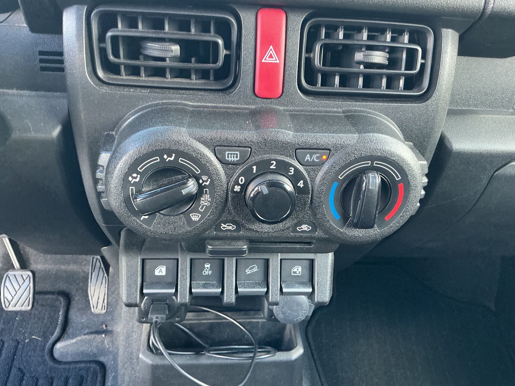 Billede af Suzuki Jimny 1,5 Active AllGrip 102HK 3d
