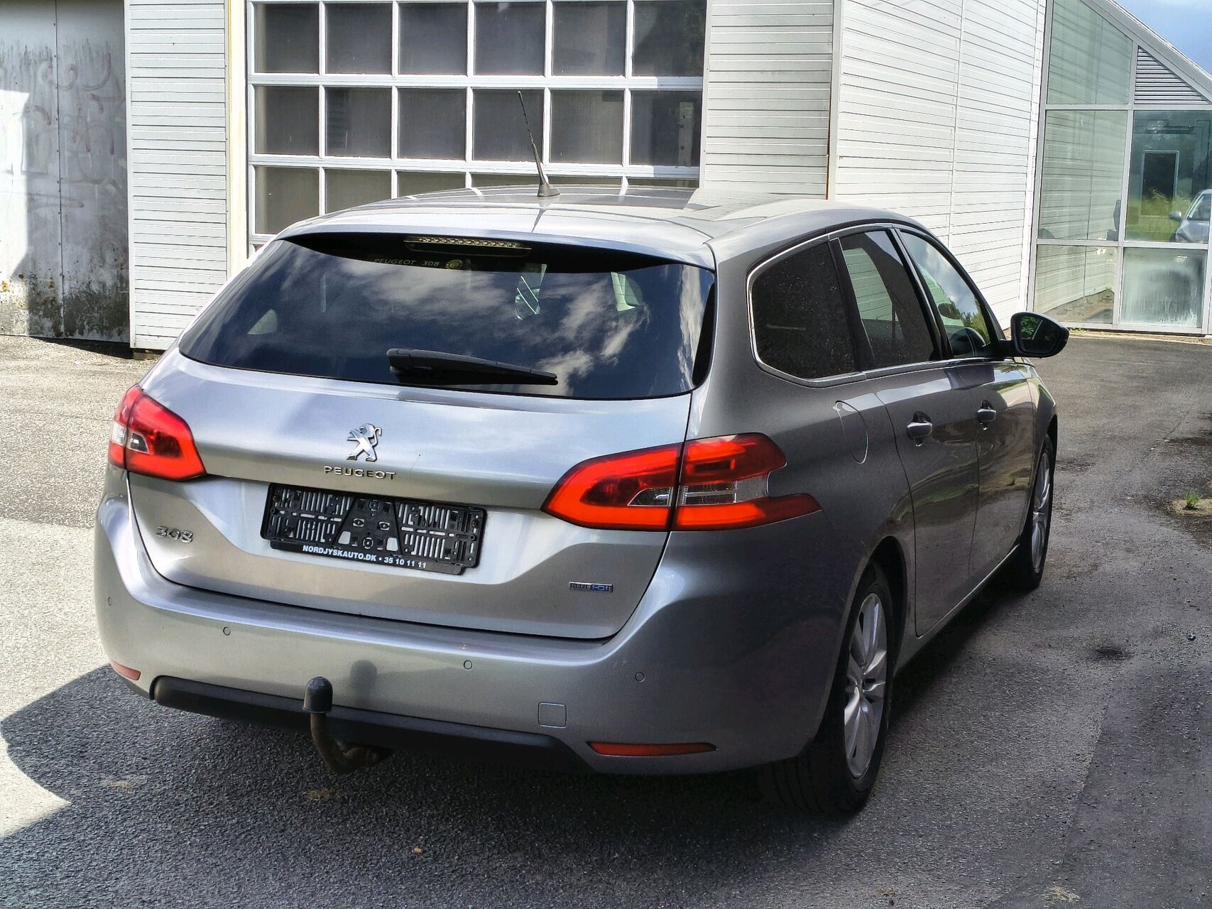 Billede af Peugeot 308 SW 1,6 Blue e-HDI Active EAT6 120HK Stc 6g Aut.