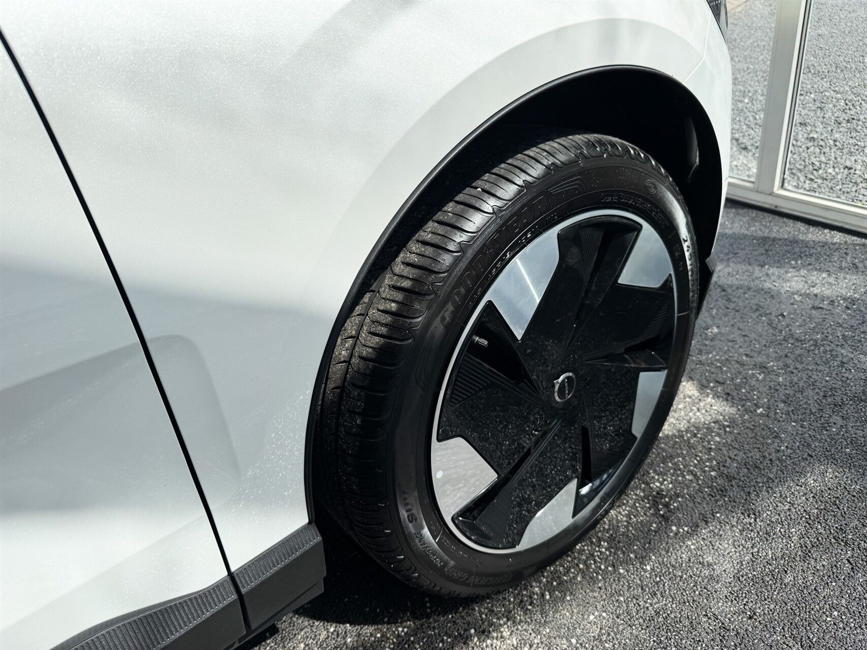 Billede af Volvo EX30 Twin Motor Performance Ultra AWD 428HK 5d Aut.