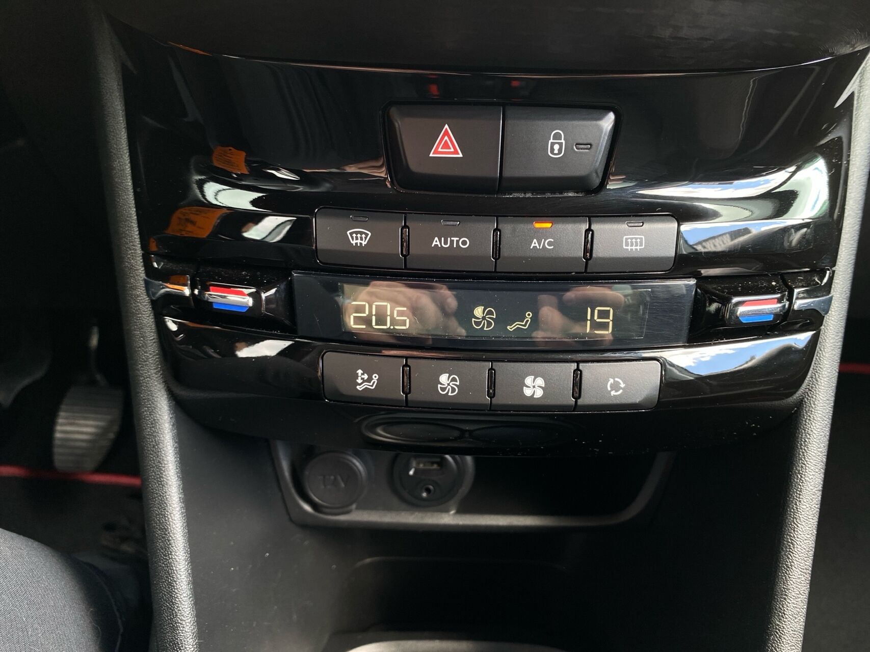Billede af Peugeot 208 1,6 BlueHDi Intense 100HK 5d