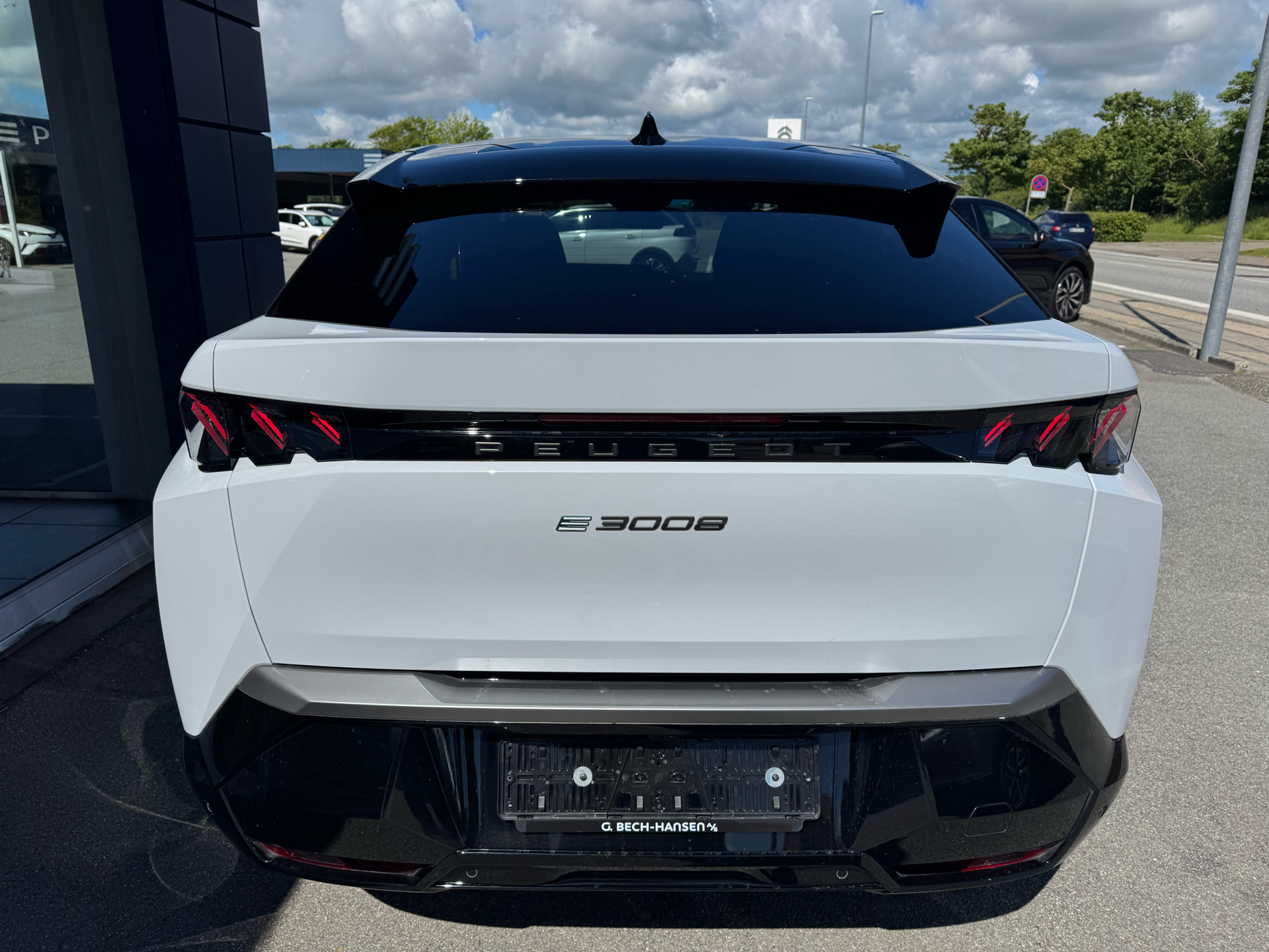 Billede af Peugeot e-3008 EL GT 210HK 5d Aut.