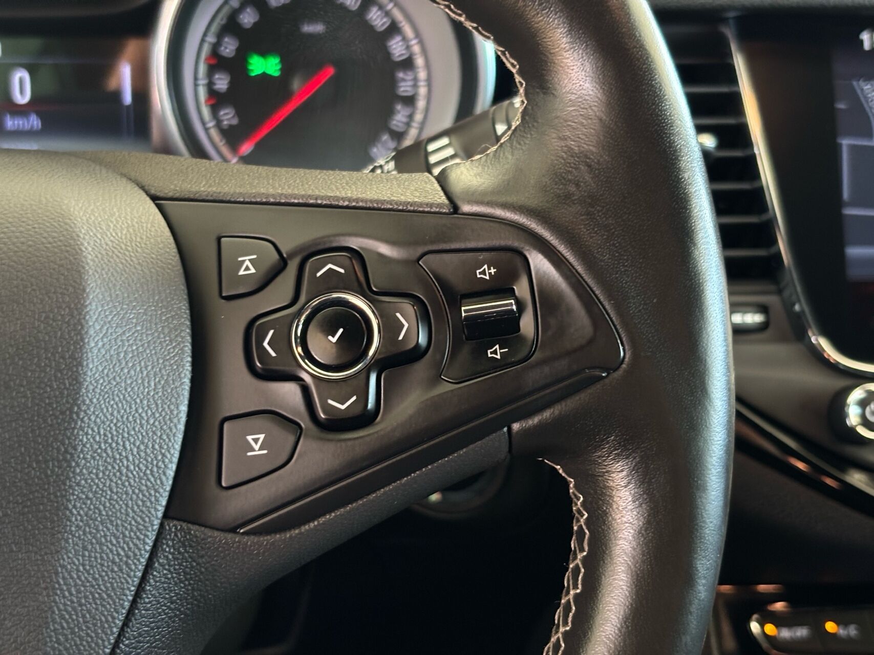 Billede af Opel Astra 1,4 Turbo ECOTEC DI Dynamic Start/Stop 150HK 5d 6g Aut.