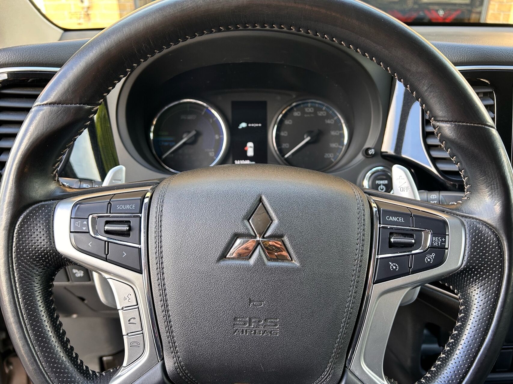 Billede af Mitsubishi Outlander 2,4 PHEV  Plugin-hybrid Inform+ 4WD 224HK 5d 6g Trinl. Gear