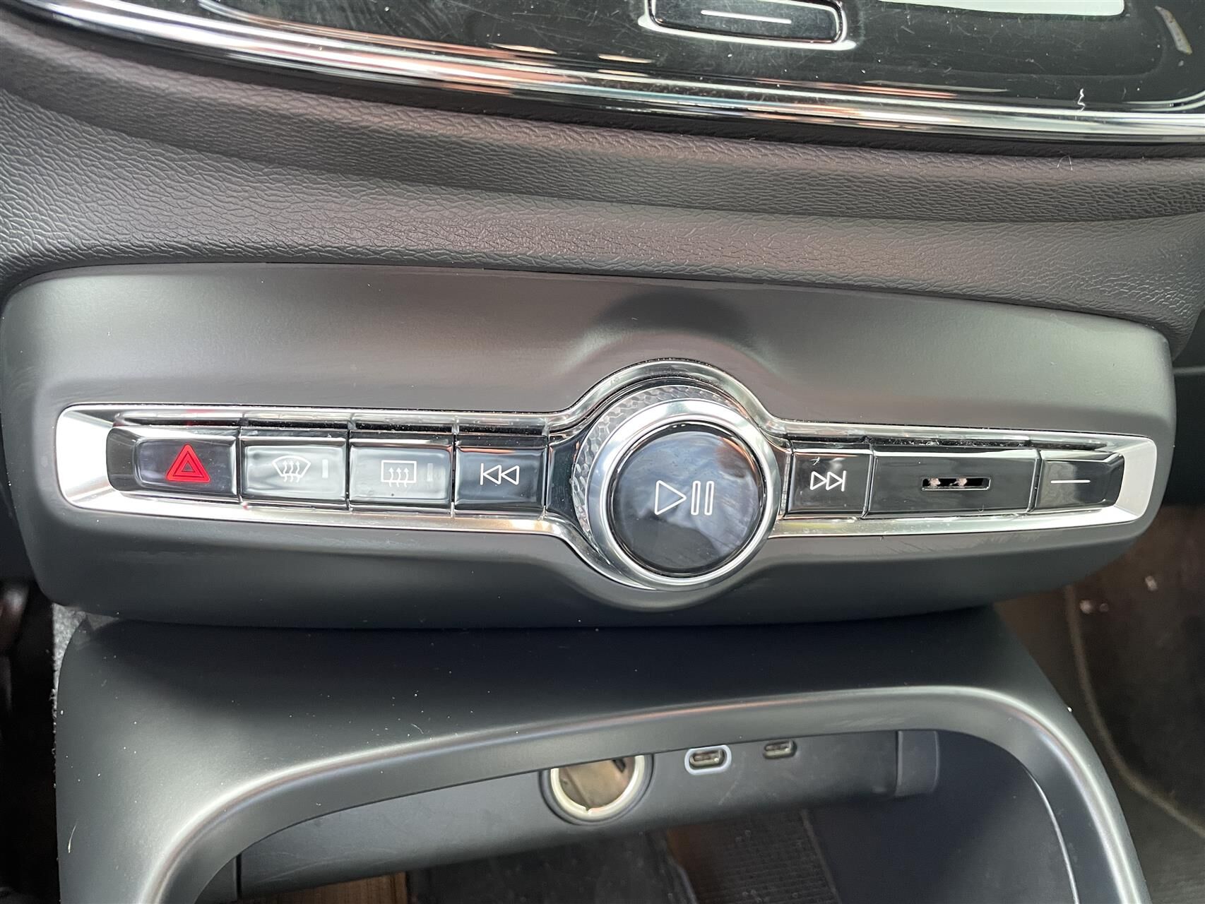 Billede af Volvo XC40 Recharge Single Engine Plus 231HK 5d Aut.