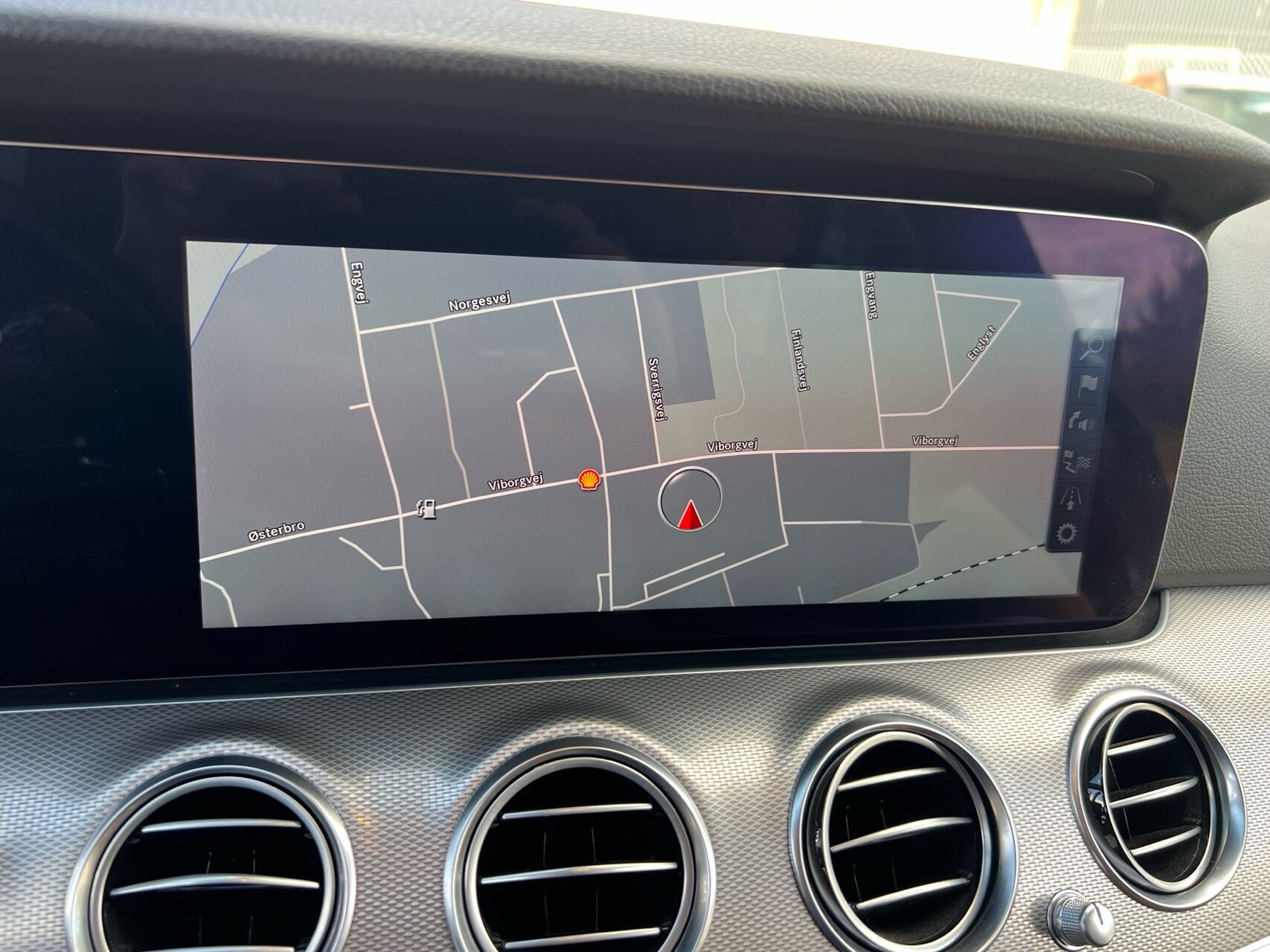 Billede af Mercedes-Benz E220 d T 2,0 D Business Edition Sportsstyle 9G-Tronic 194HK Stc Aut.
