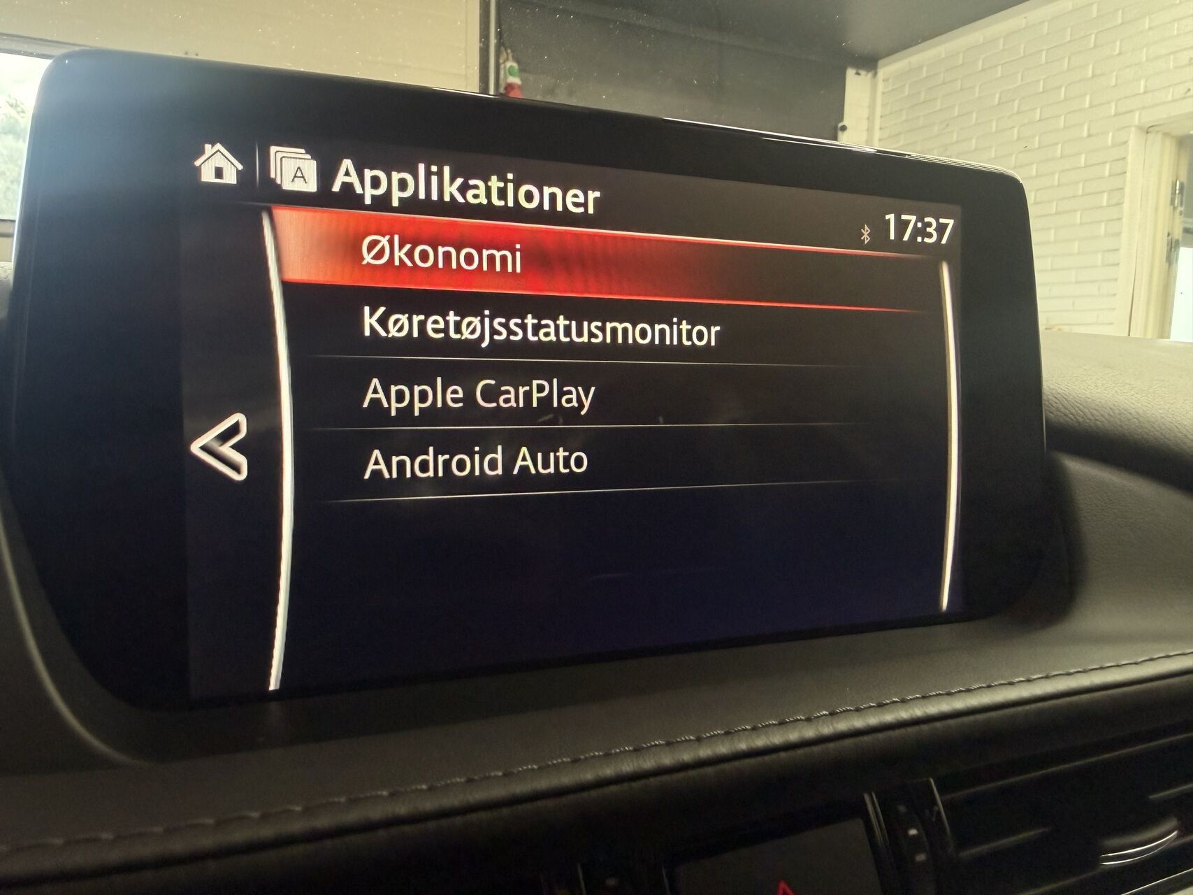 Billede af Mazda 6 2,2 Skyactiv-D Optimum m. Luxury Pack 184HK Stc 6g Aut.