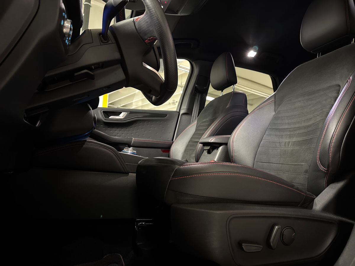 Billede af Ford Kuga 2,5 Plugin-hybrid ST-Line X CVT 225HK 5d Trinl. Gear
