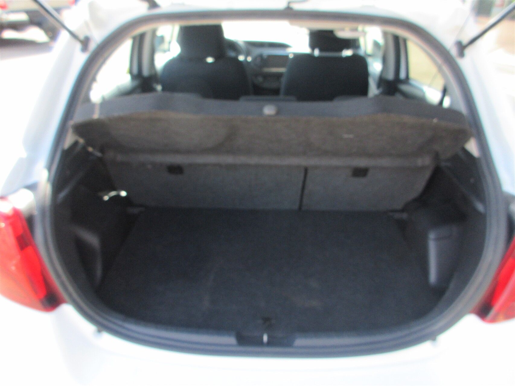 Billede af Toyota Yaris 1,5 Hybrid H2 E-CVT 100HK 5d Trinl. Gear