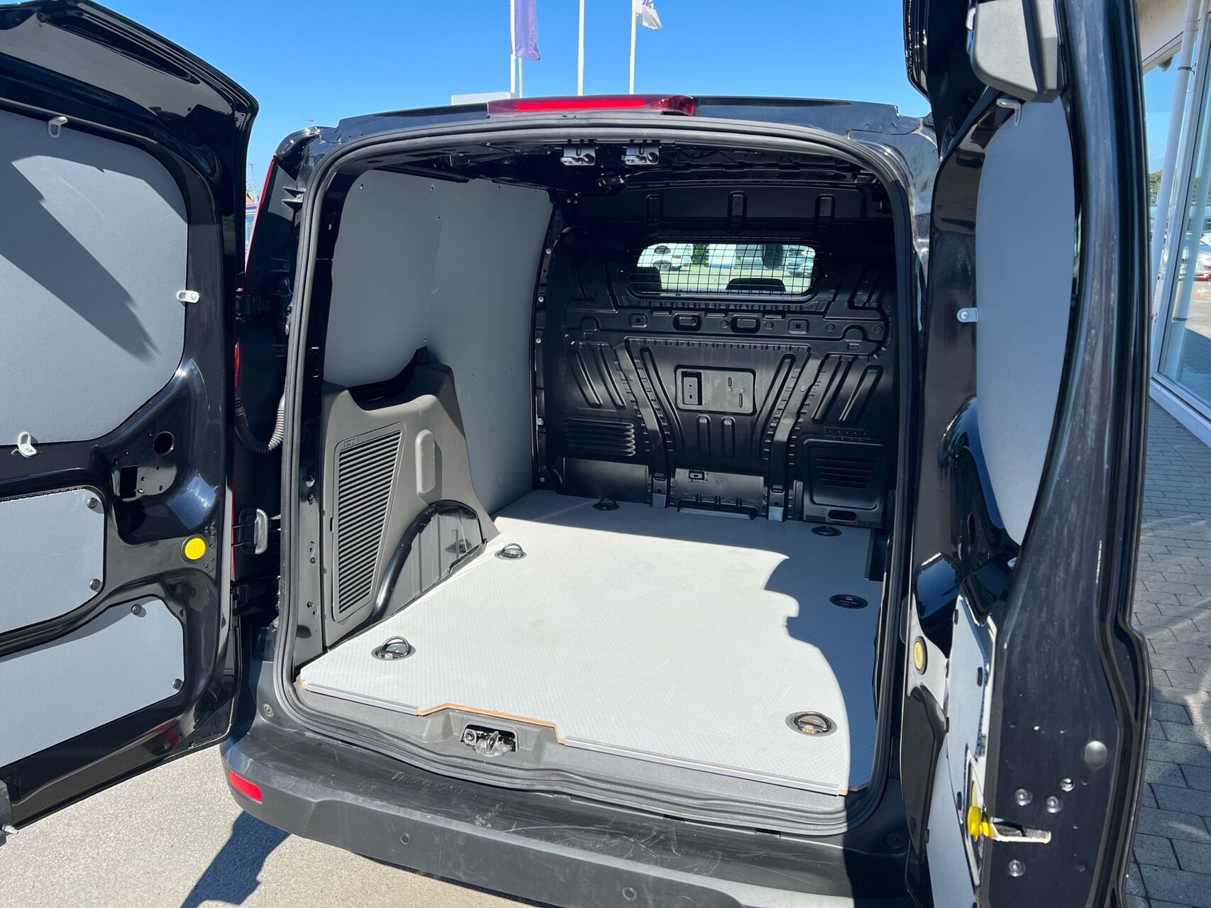 Billede af Ford Transit Connect Kort 1,5 EcoBlue Limited 100HK Van 6g