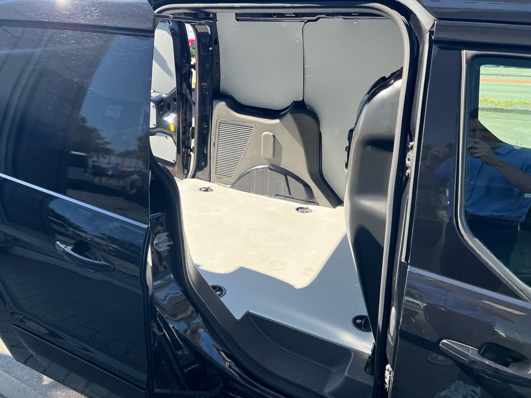 Billede af Ford Transit Connect Kort 1,5 EcoBlue Limited 100HK Van 6g
