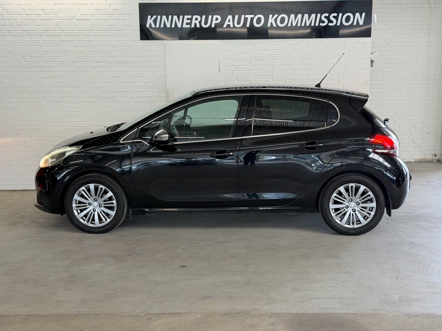 Billede af Peugeot 208 1,6 BlueHDi Allure 100HK 5d