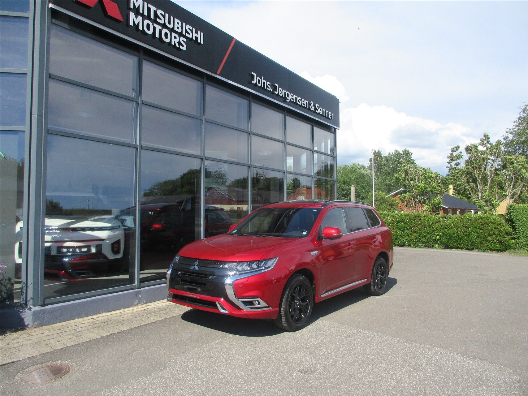 Billede af Mitsubishi Outlander 2,4 PHEV  Plugin-hybrid Instyle S-Edition 4WD 224HK 5d 6g Trinl. Gear