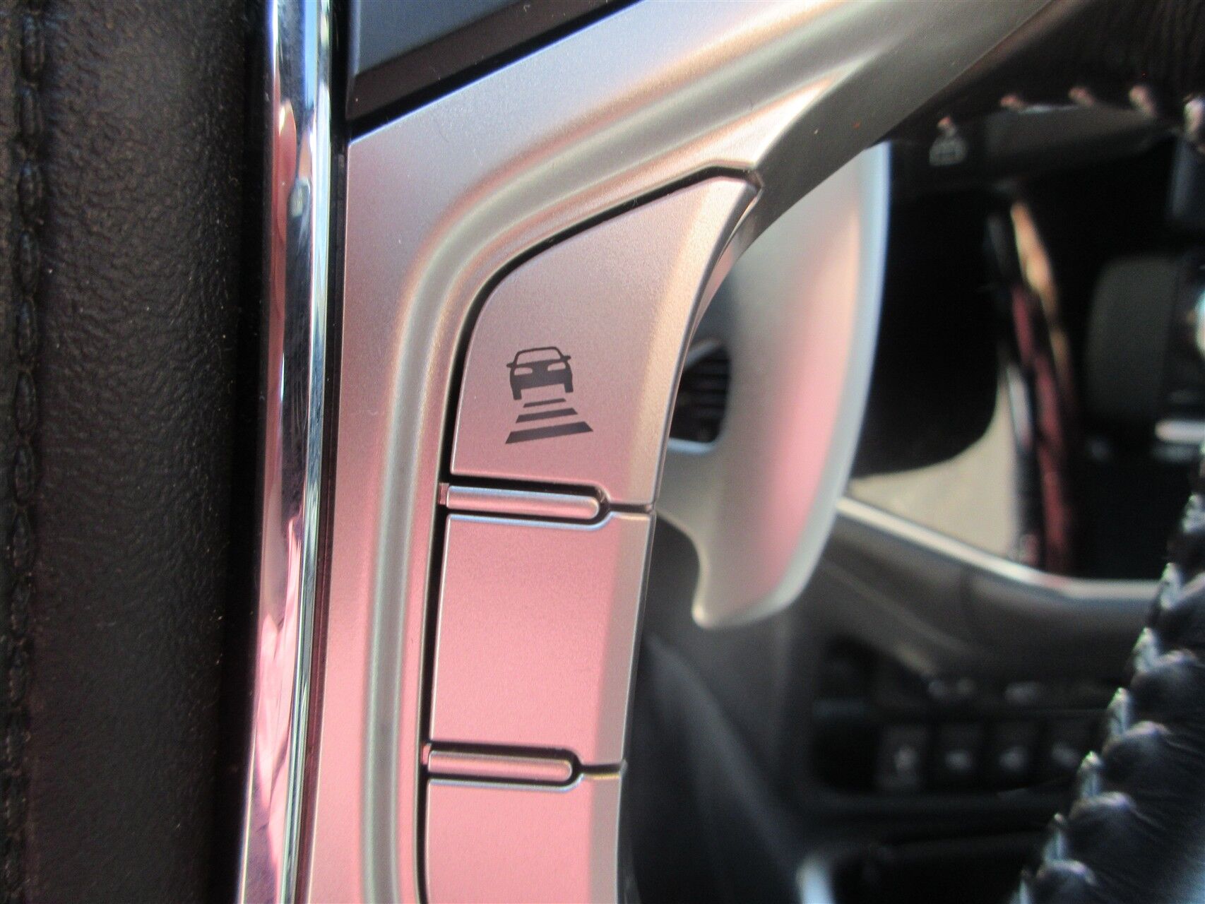 Billede af Mitsubishi Outlander 2,4 PHEV  Plugin-hybrid Instyle S-Edition 4WD 224HK 5d 6g Trinl. Gear