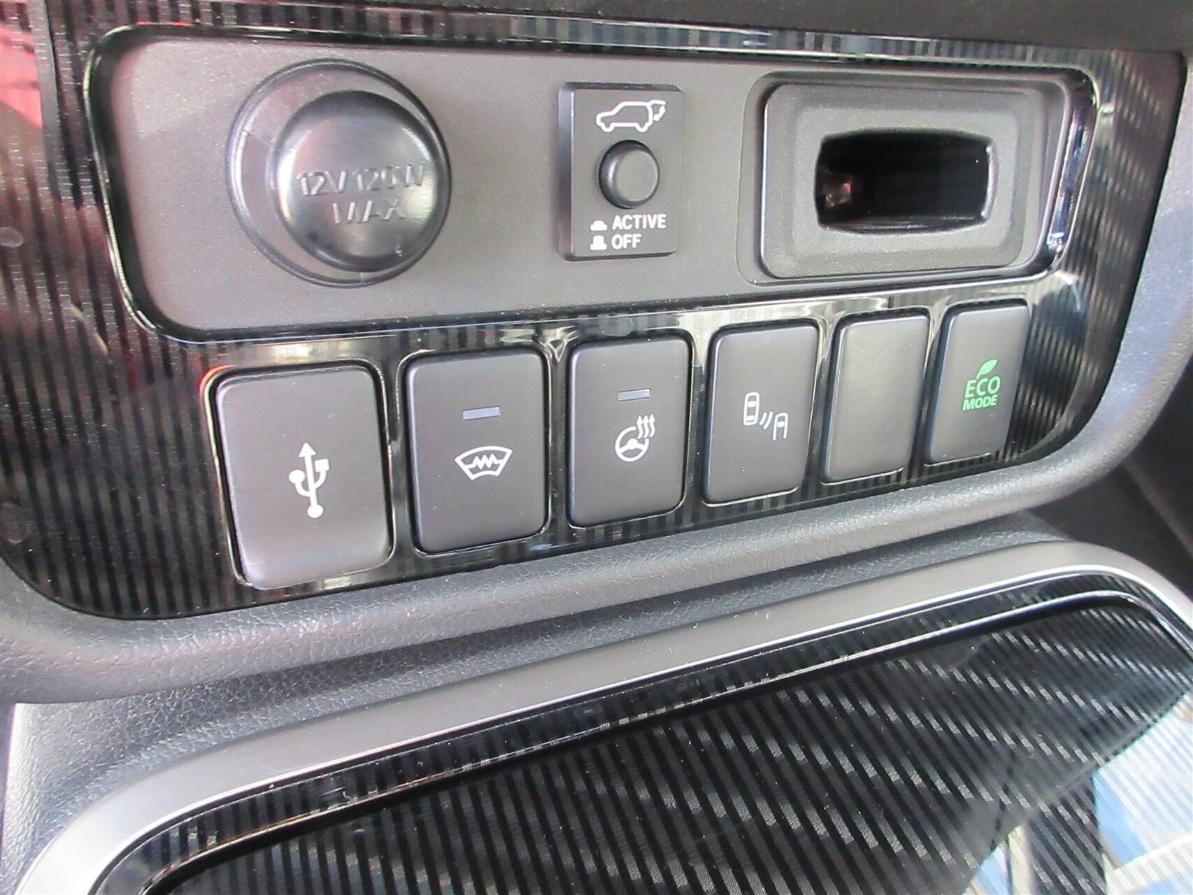 Billede af Mitsubishi Outlander 2,4 PHEV  Plugin-hybrid Instyle S-Edition 4WD 224HK 5d 6g Trinl. Gear