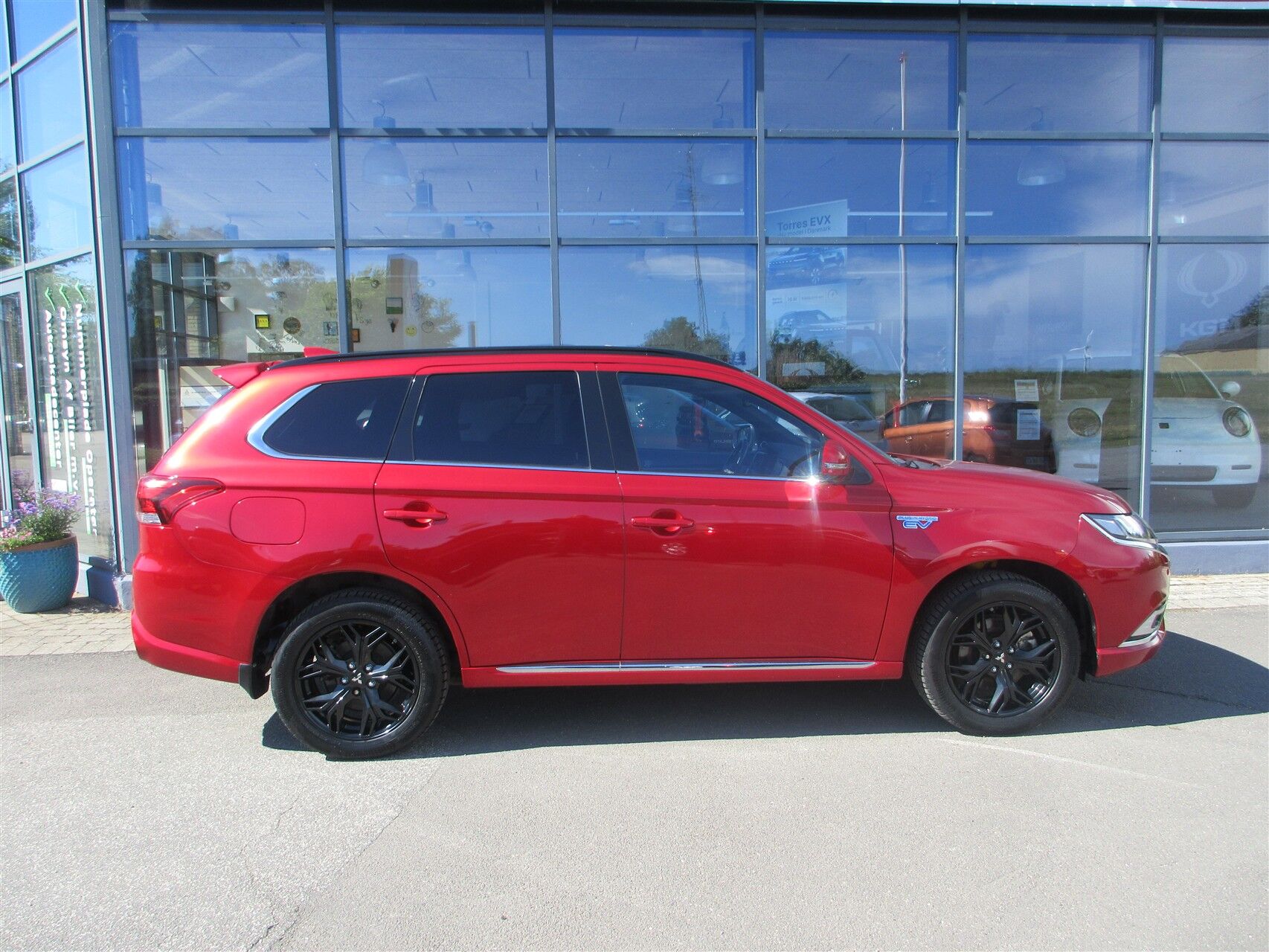 Billede af Mitsubishi Outlander 2,4 PHEV  Plugin-hybrid Instyle S-Edition 4WD 224HK 5d 6g Trinl. Gear