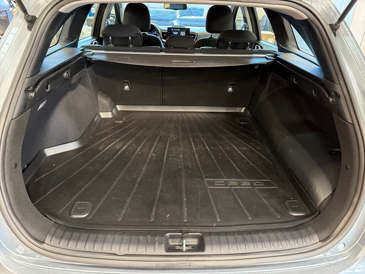 Billede af Kia Ceed SW 1,6 GDI PHEV  Plugin-hybrid Prestige DCT 141HK Stc 6g Aut.
