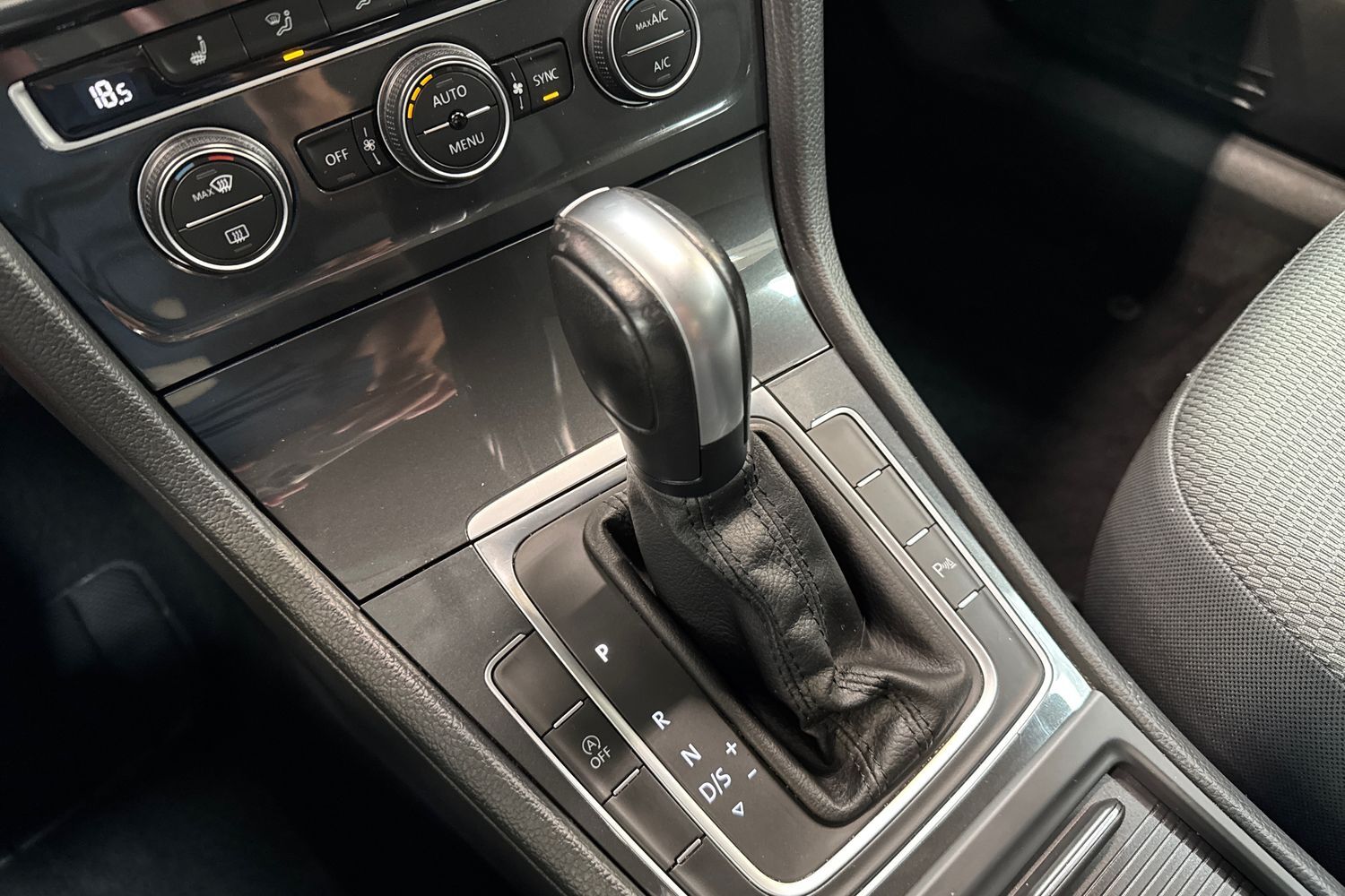 Billede af VW Golf 1,5 TSI BMT EVO Comfortline Connect DSG 150HK 5d 7g Aut.