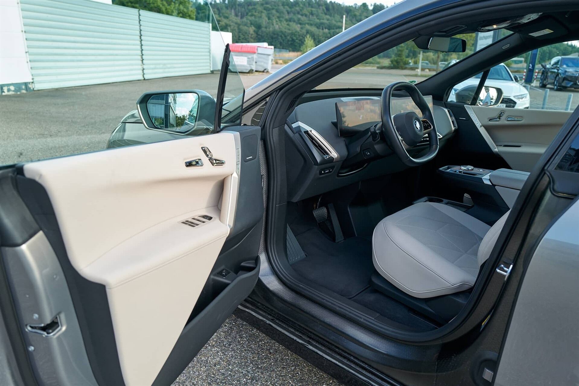 Billede af BMW iX 40 Fully Charged Sport XDrive 326HK 5d Aut. 