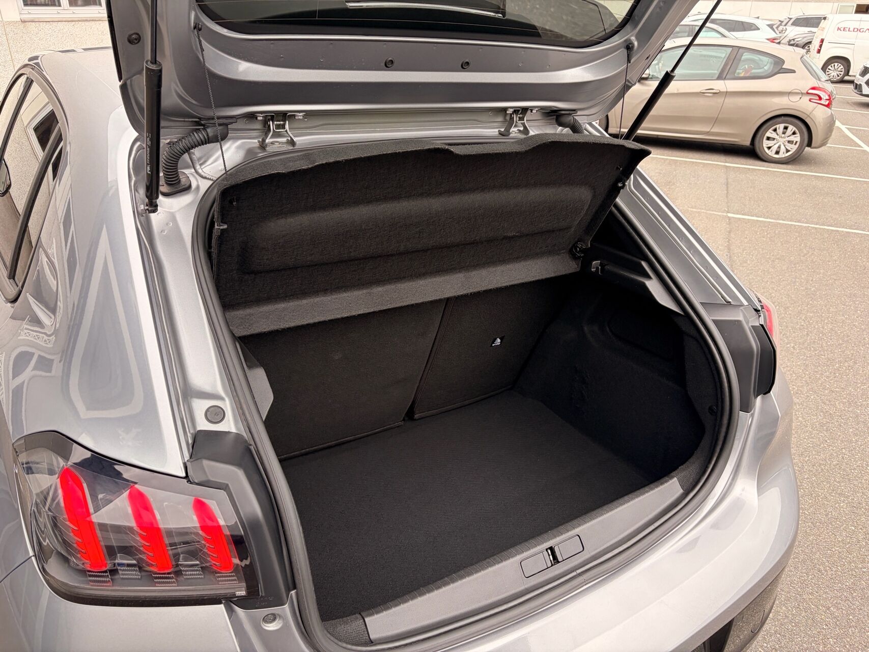 Billede af Peugeot 208 1,2 PureTech Allure 100HK 5d 6g