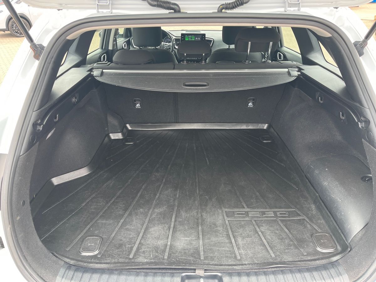 Billede af Kia Ceed SW 1,6 GDI PHEV  Plugin-hybrid Prestige DCT 141HK Stc 6g Aut.