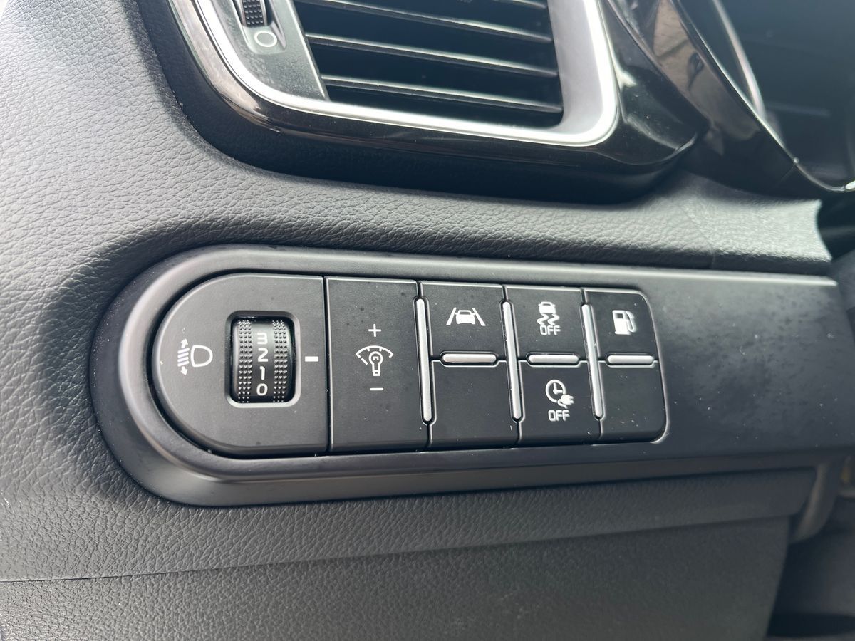 Billede af Kia Ceed SW 1,6 GDI PHEV  Plugin-hybrid Prestige DCT 141HK Stc 6g Aut.