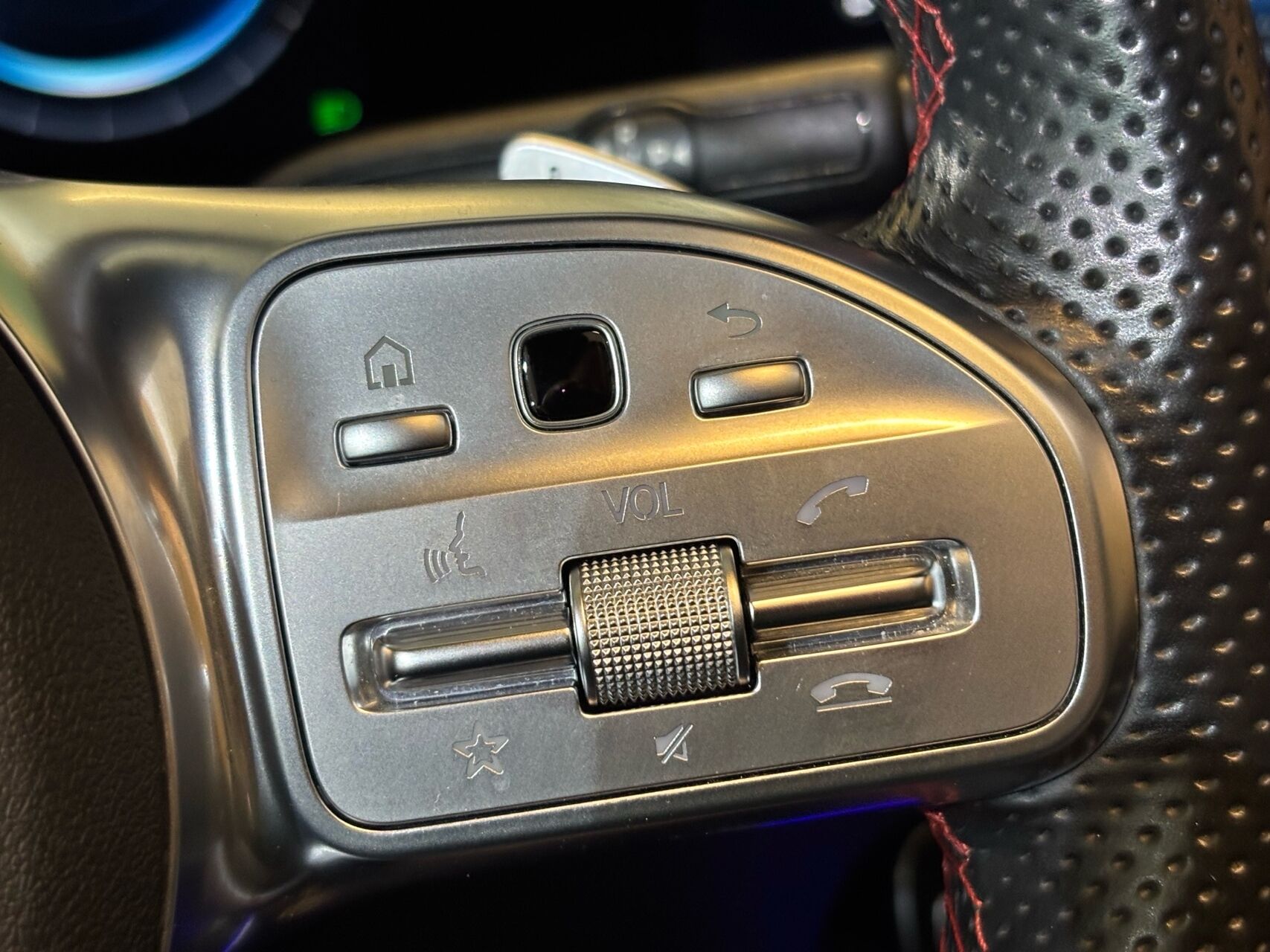 Billede af Mercedes-Benz EQB 300 EL AMG Line 4Matic 228HK 5d Aut.