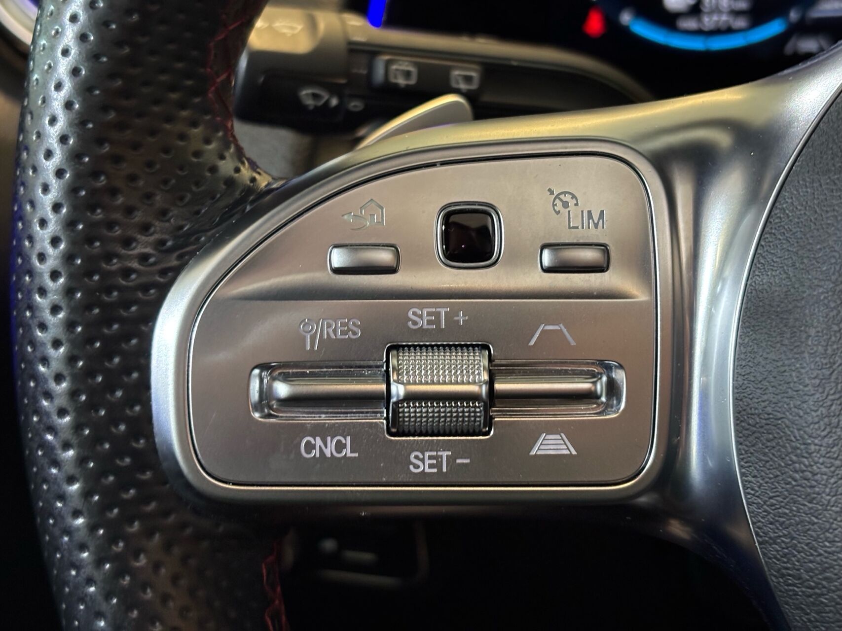 Billede af Mercedes-Benz EQB 300 EL AMG Line 4Matic 228HK 5d Aut.