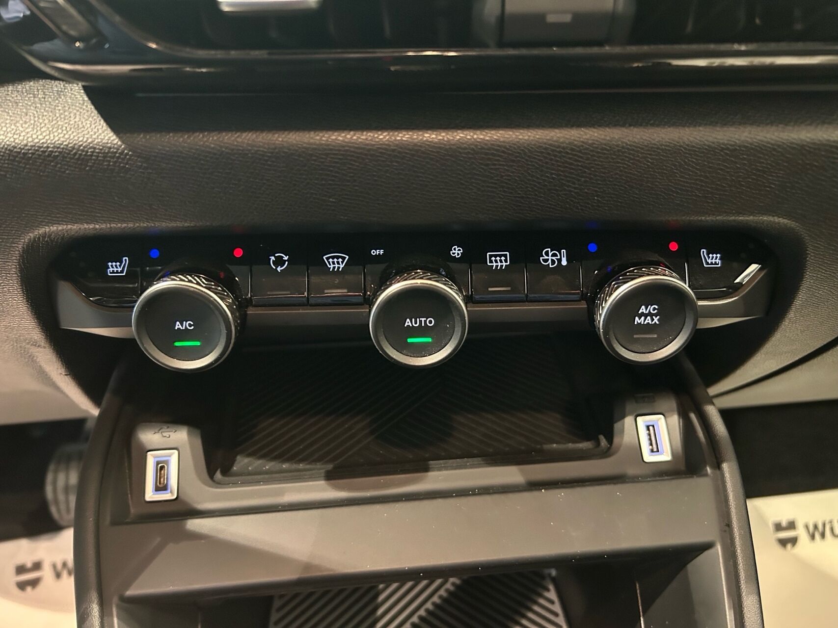 Billede af Citroën C4 1,2 PureTech Iconic 100HK 5d