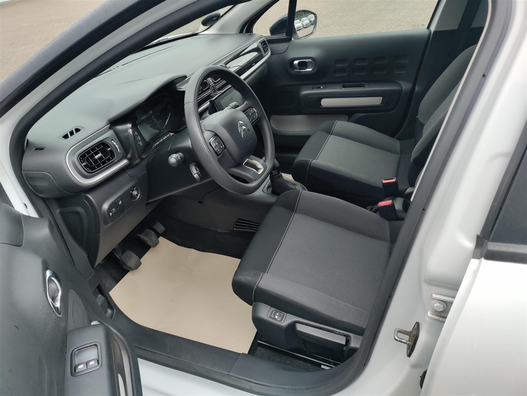 Billede af Citroën C3 1,2 PureTech Iconic Limited start/stop 82HK 5d