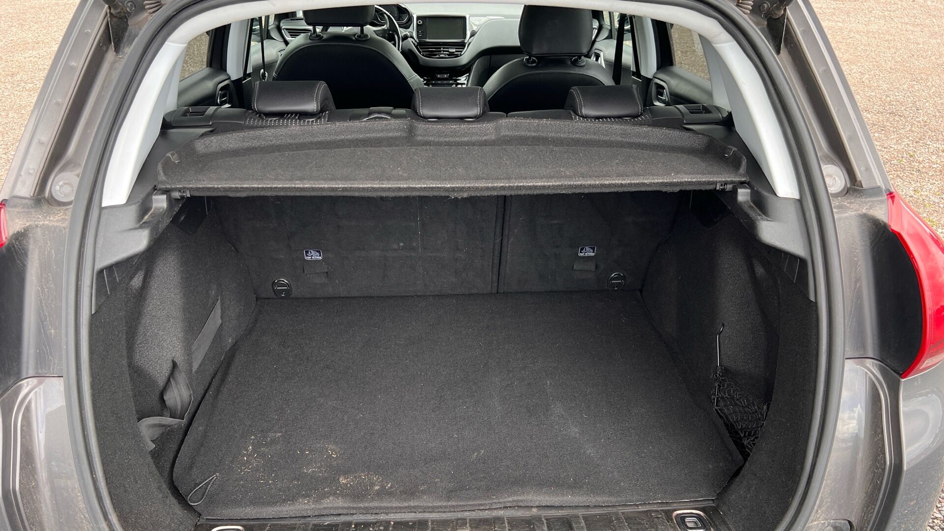 Billede af Peugeot 2008 1,6 BlueHDi Desire Sky 100HK