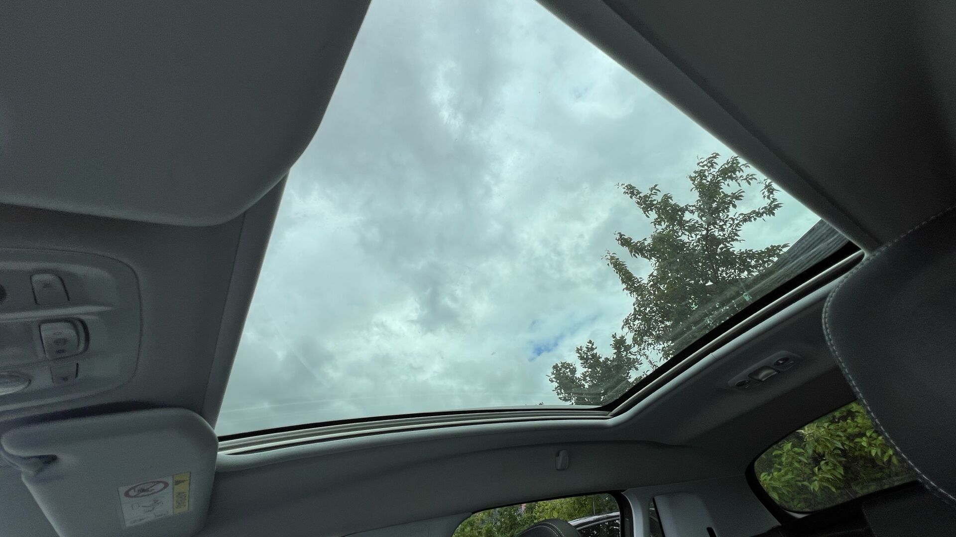 Billede af Peugeot 2008 1,6 BlueHDi Desire Sky 100HK