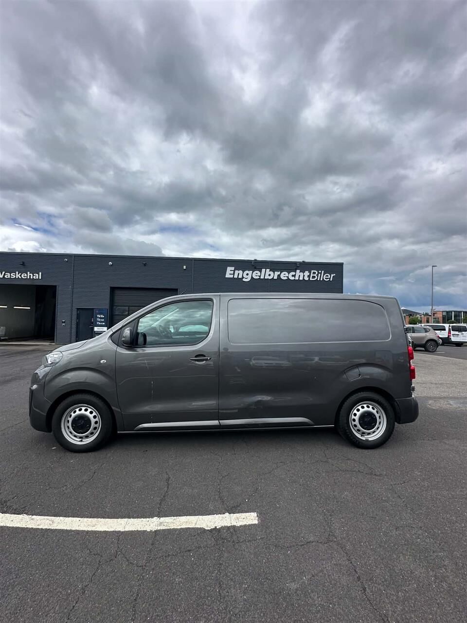 Billede af Peugeot Expert L2 2,0 BlueHDi Plus EAT6 180HK Van 6g Aut.