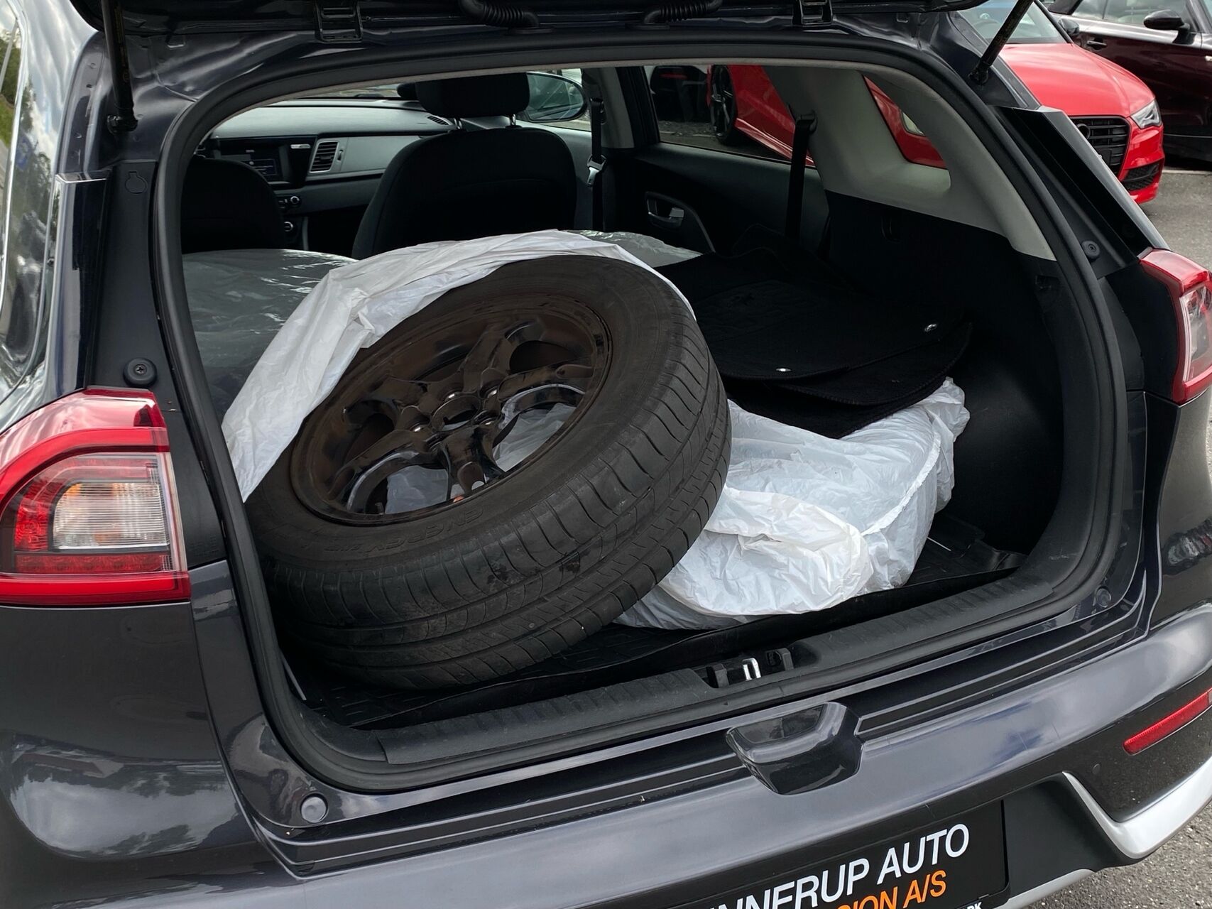 Billede af Kia Niro 1,6 GDI HEV  Hybrid Attraction DCT 141HK 5d 6g Aut.