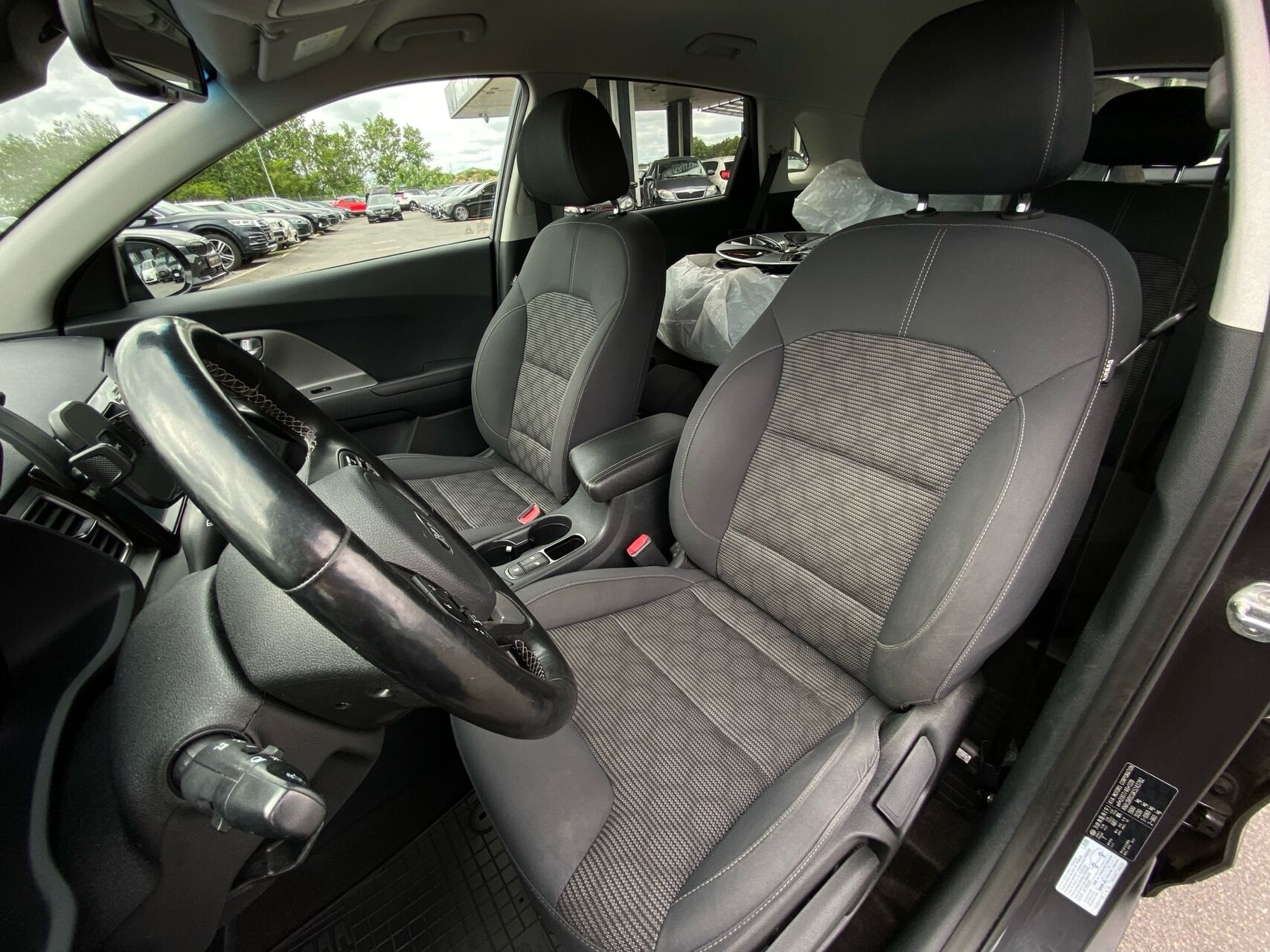 Billede af Kia Niro 1,6 GDI HEV  Hybrid Attraction DCT 141HK 5d 6g Aut.