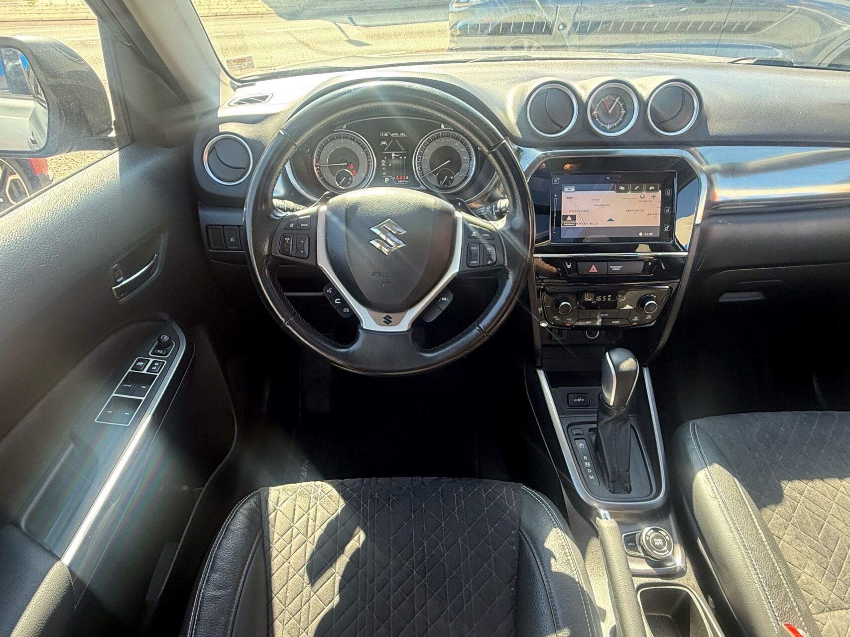 Billede af Suzuki Vitara 1,4 Boosterjet  Mild hybrid Adventure AllGrip 129HK 5d 6g Aut.