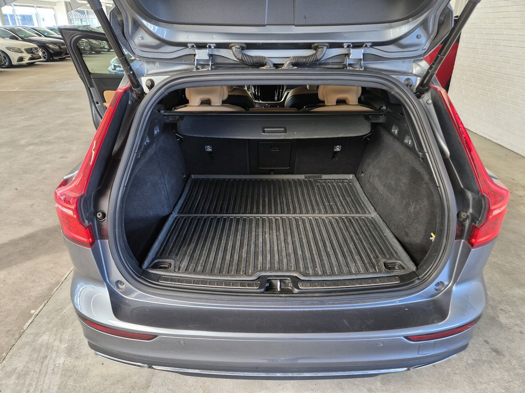 Billede af Volvo V60 2,0 D4 Inscription 190HK Stc 8g Aut.