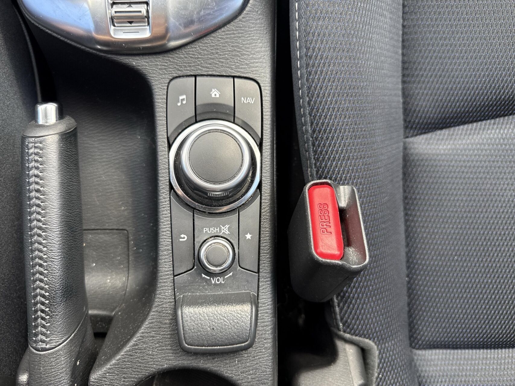 Billede af Mazda 2 1,5 Skyactiv-G Cosmo 90HK 5d 6g Aut.