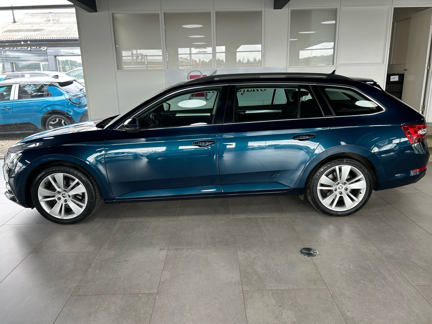 Billede af Skoda Superb Combi 1,4 TSI  Plugin-hybrid iV DSG 218HK Stc 6g Aut.