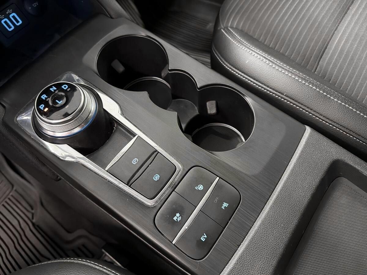 Billede af Ford Kuga 2,5 Plugin-hybrid Titanium X CVT 225HK 5d Trinl. Gear