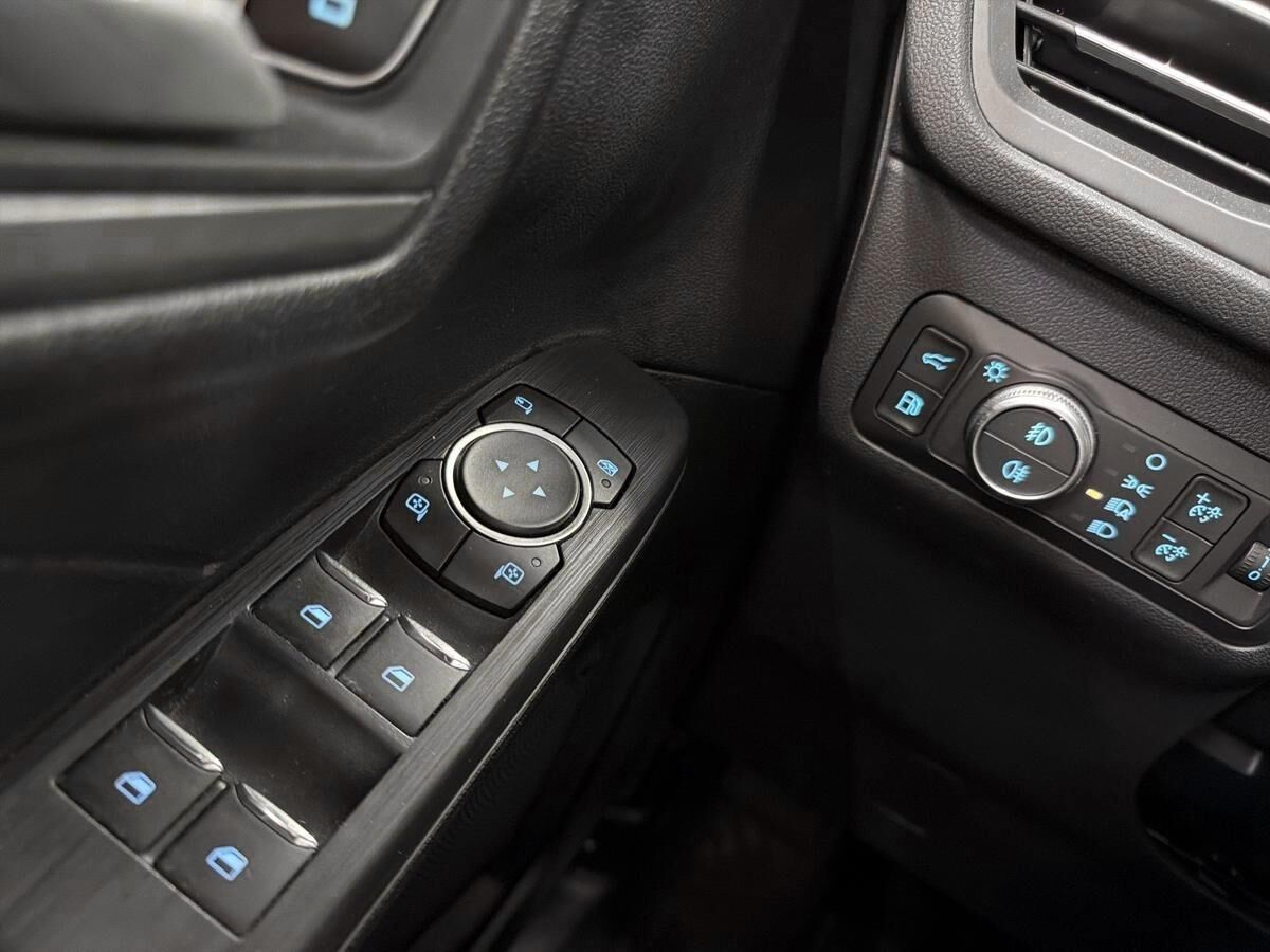 Billede af Ford Kuga 2,5 Plugin-hybrid Titanium X CVT 225HK 5d Trinl. Gear