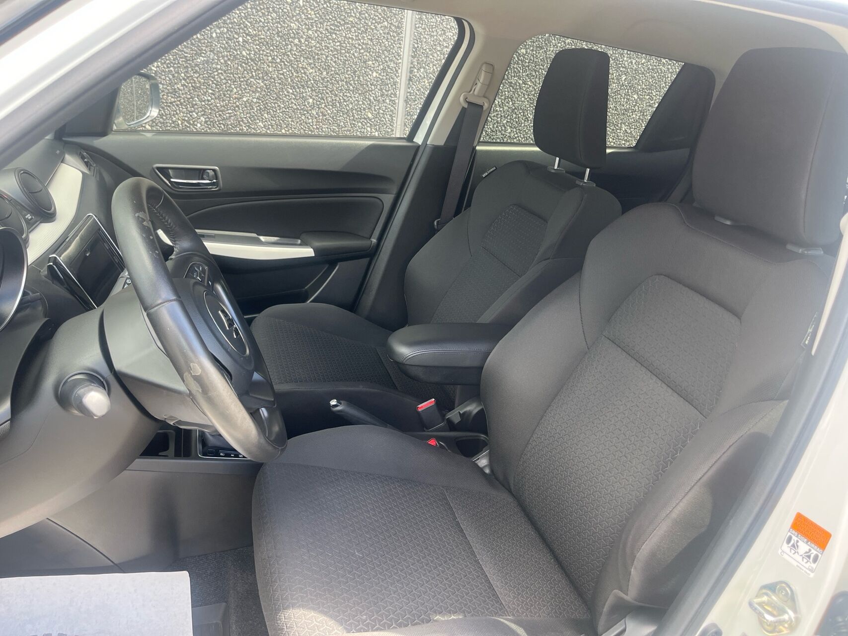 Billede af Suzuki Swift 1,2 Dualjet Action AEB CVT 90HK 5d Aut.