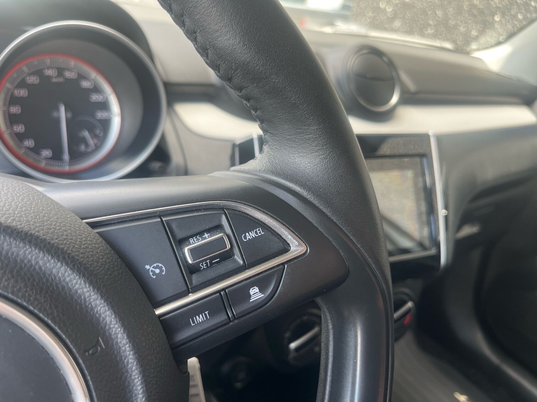 Billede af Suzuki Swift 1,2 Dualjet Action AEB CVT 90HK 5d Aut.