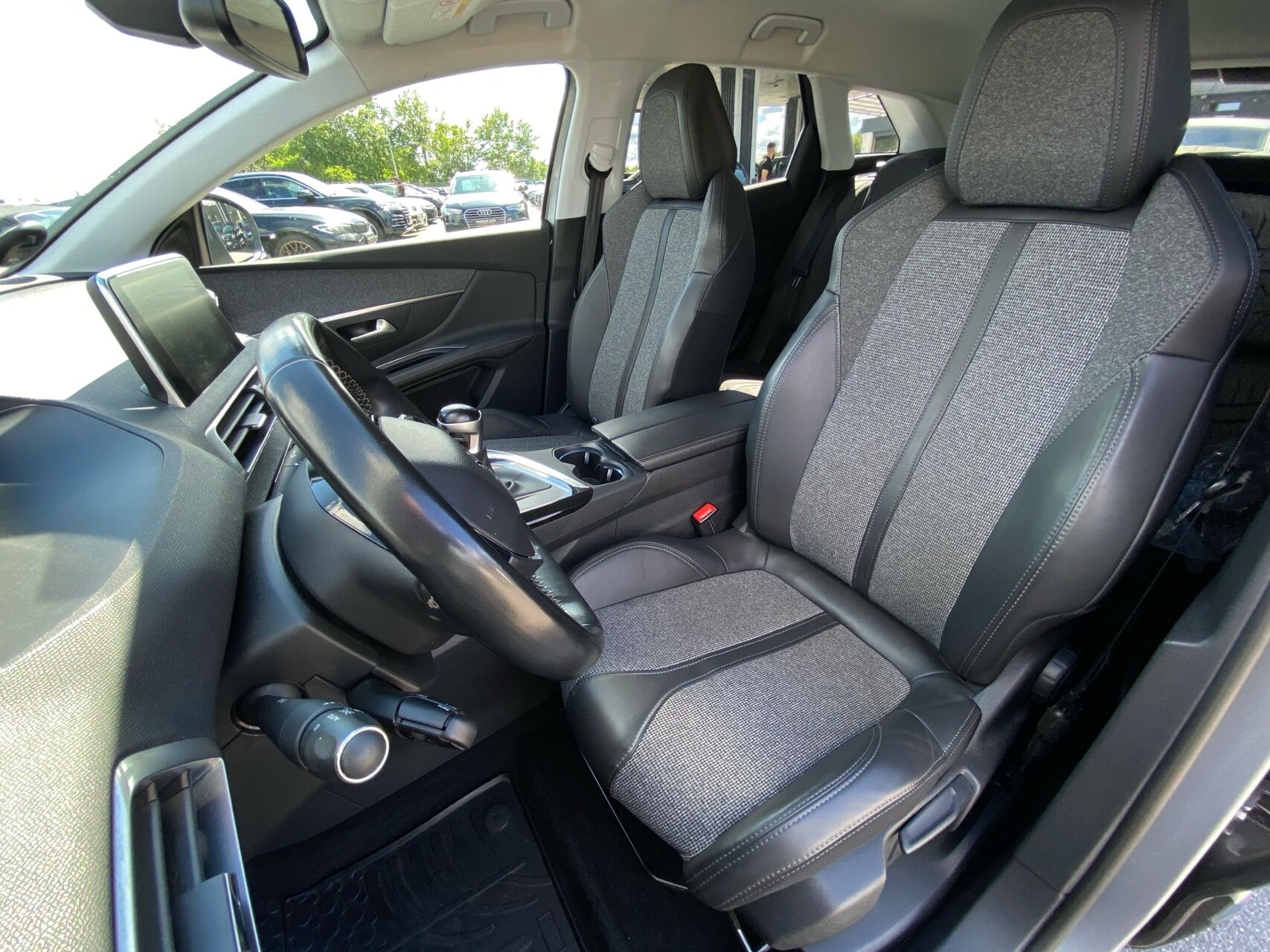 Billede af Peugeot 3008 1,2 e-THP Allure 130HK 5d 6g