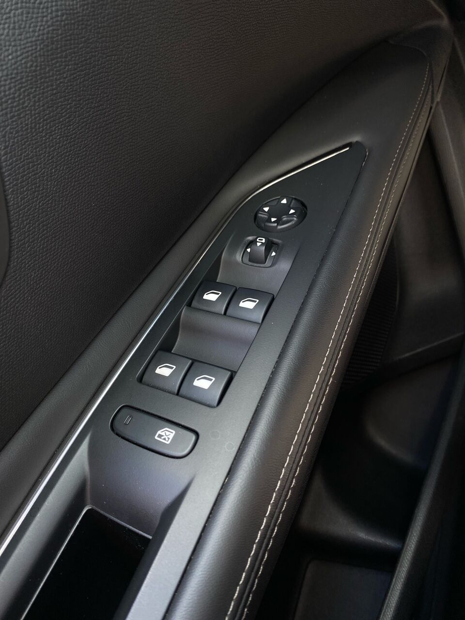 Billede af Peugeot 3008 1,2 e-THP Allure 130HK 5d 6g