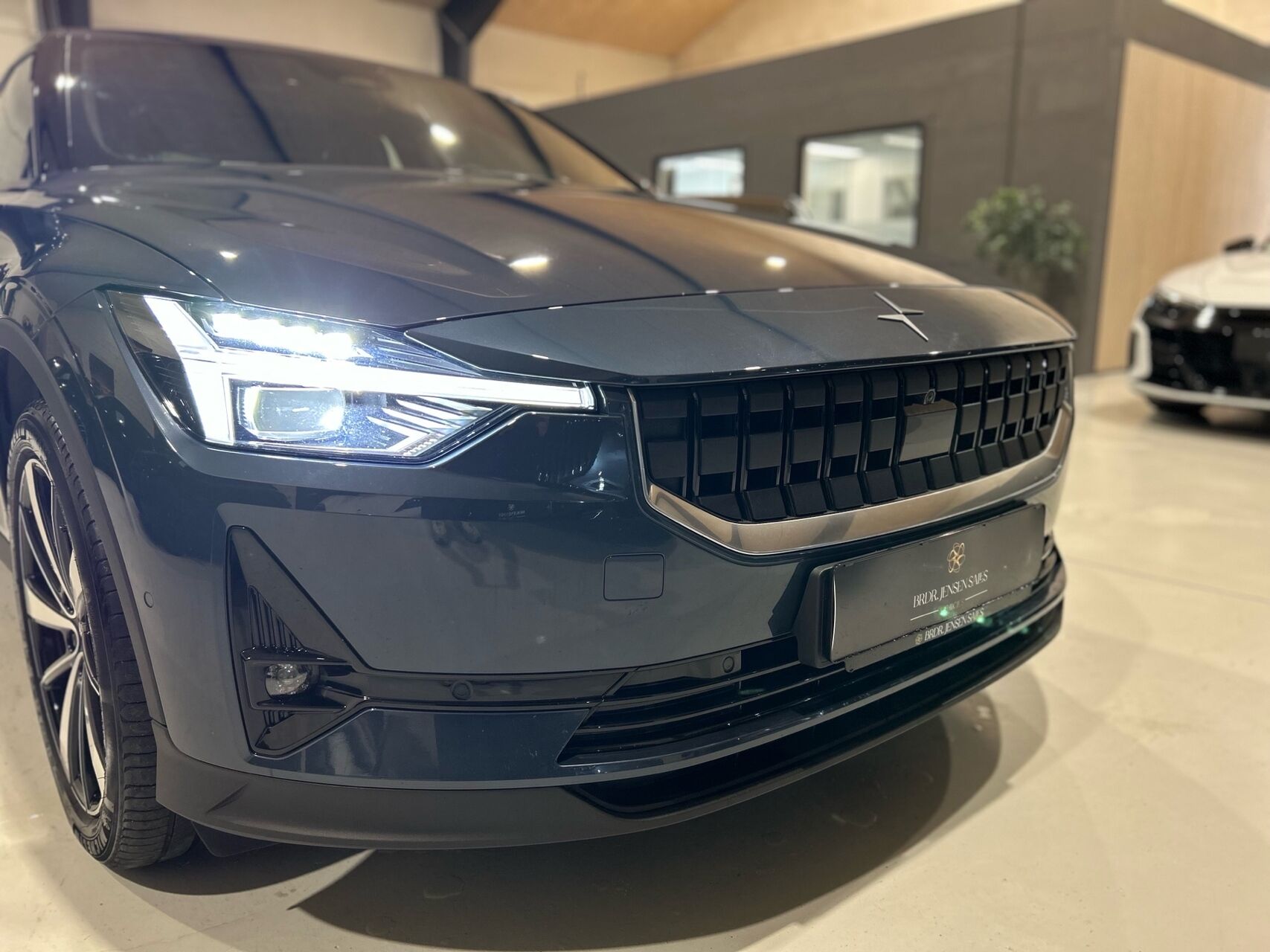 Billede af Polestar 2 EL Long range Single motor 231HK 5d Aut.