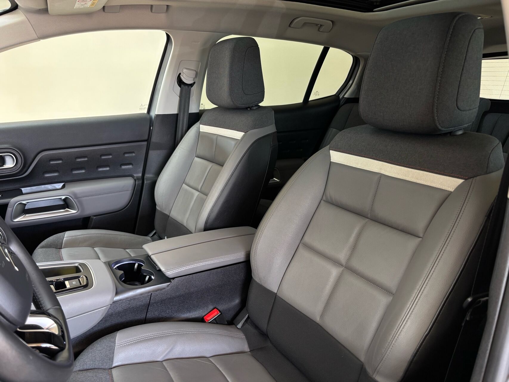 Billede af Citroën C5 Aircross 1,6 Plugin-hybrid Skyline EAT8 225HK 5d 8g Aut.